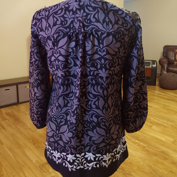 🦋3/$20🦋 Ann Taylor Loft Blouse - Picture 4 of 5